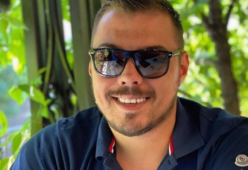 KADI KUĆU I NE ODVAJA SE OD DUHOVNIKA Sloba Vasić nakon boravka u "Lazi" preduzeo radikalne mjere