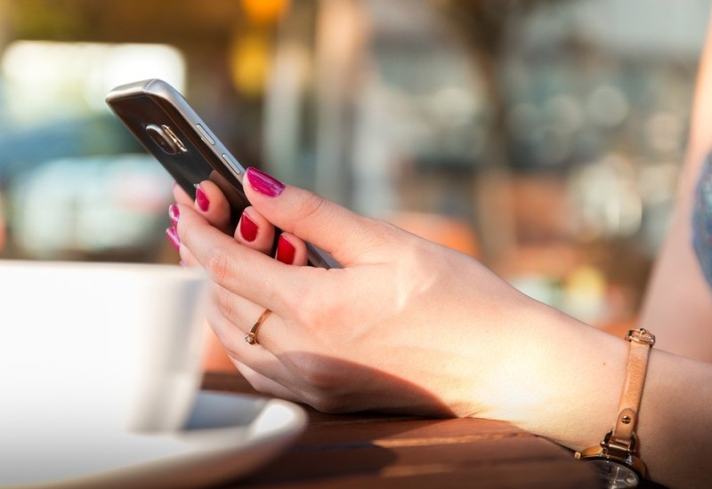 Stručnjak savjetuje: Evo kako da se zaštitimo od zračenja mobilnih telefona