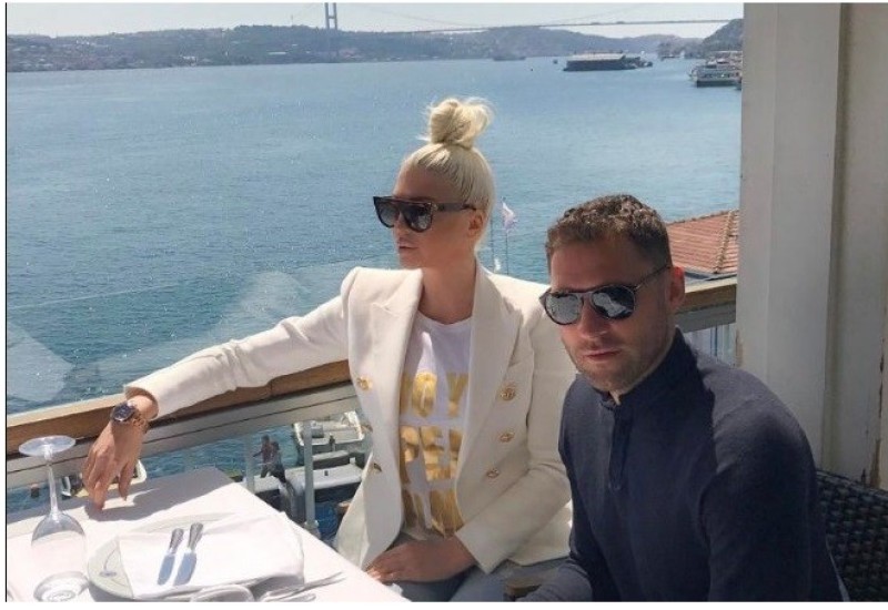 ISTINA O RAZVODU: Oglasio se advokat Duška Tošića i odbrusio Karleuši