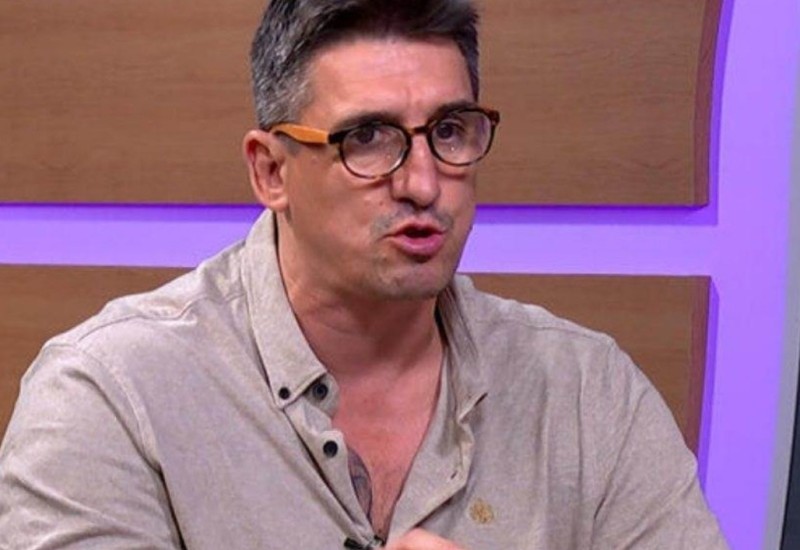 Kristijan s bokserkom iz Novog Sada na koncertu Dragane: Ruža i poljubac!