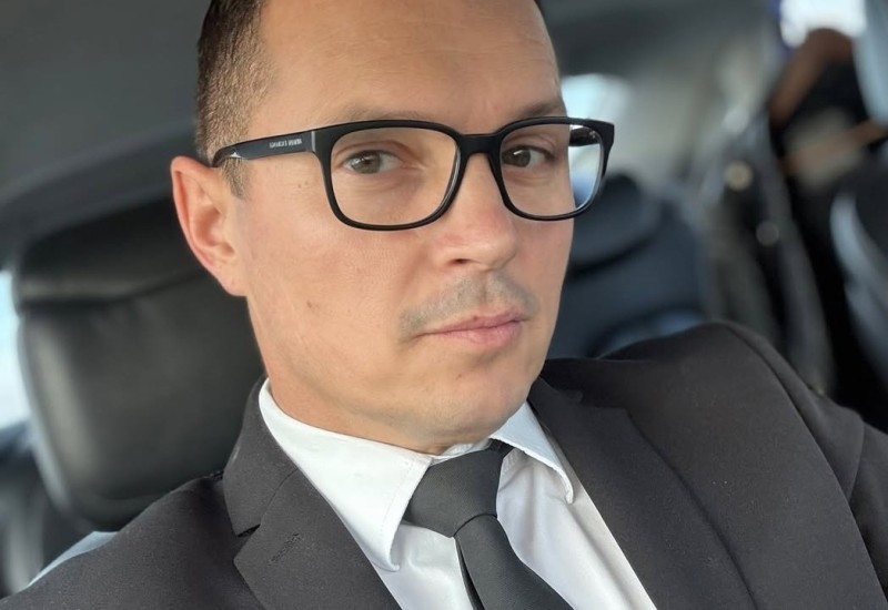Pjevač uvučen u mafijaški obračun! Ko je folker čije su slike kriminalci koristili u lažnim pasošima?