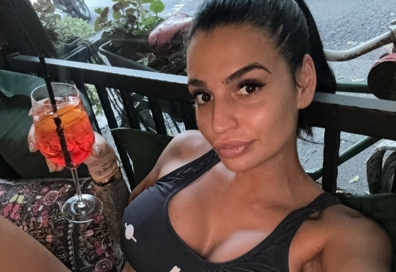 Starleti izgrebali pink Mercedes – Tamara eksplodirala na Instagramu!