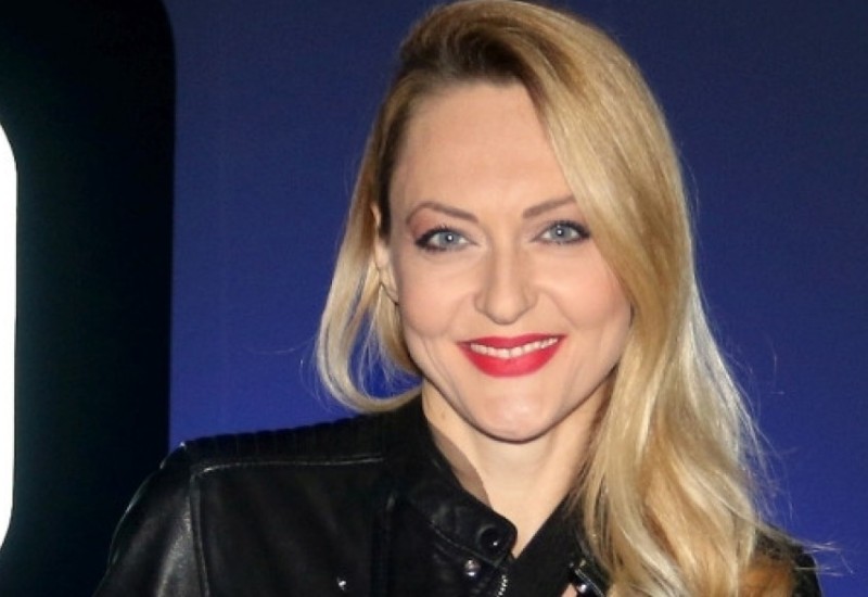 NA PINKU JE VIŠE OD 2 DECENIJE, SAD POKIDALA U BIKINIJU!