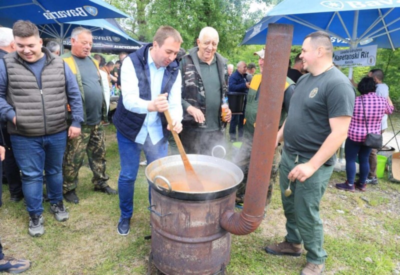 Selak u Kotor Varošu na "Kotlićijadi": Tradicija nas okuplja i jača naše zajedništvo
