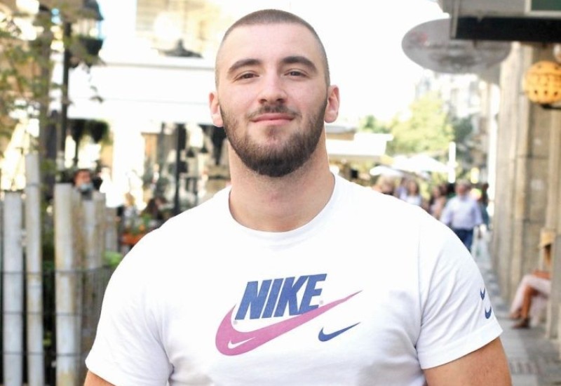 SLOBODAN SAM I U PONUDI: Mensur Ajdarpašić traži djevojku