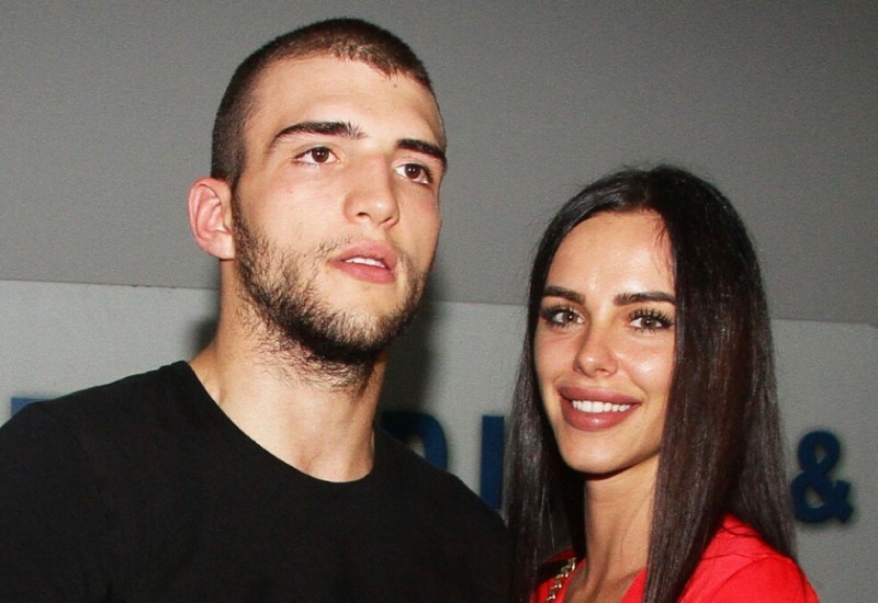 Tek je ušla u šesti mjesec a već razmišlja o trećem djetetu: Veljko Ražnatović ima poseban uslov