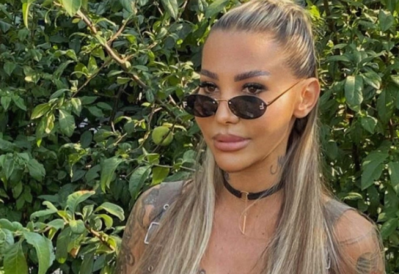 ISPLIVALE STARE FOTKE ANELI AHMIĆ! Evo kako je učesnica "Elite" izgledala prije svih korekcija i operacija