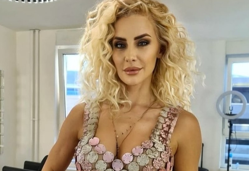 Bivša košarkašica pokazala sve: Milica Dabović u oskudnom bikiniju i plastičnim štiklama na Adi