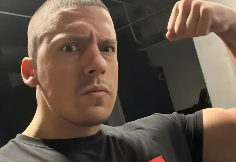 Usta rade sve djevojke na svijetu! Baka Prase stao u odbranu svoje djevojke