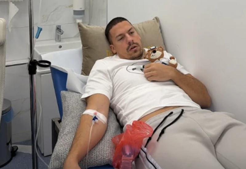 Baka Prase završio u bolnici: Objavom zabrinuo fanove